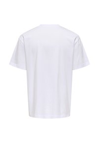 Λευκό βαμβακερό t-shirt με κοντά μανίκια, στρογγυλή λαιμόκοψη και χαλαρή εφαρμογή. Η πίσω όψη εμφανίζει μια ομαλή, απλή υφή χωρίς σχέδια.