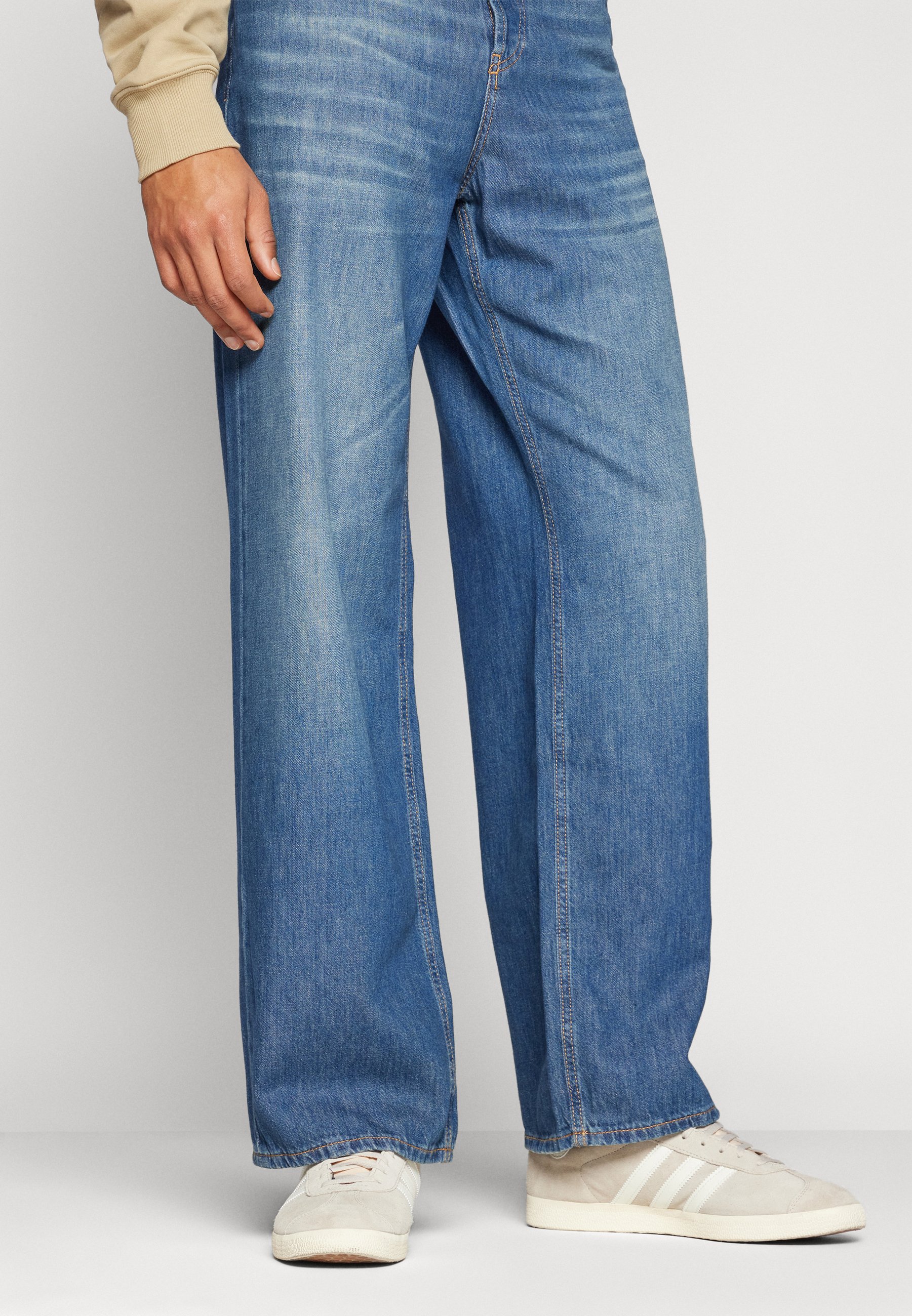 Diesel 2001 D-MACRO - Jeans loose fit - 808N/multicolore