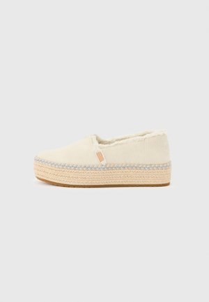 VALENCIA - Háncstalpú vászoncipők - white