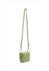 Borsa a tracolla verde intrecciata con spalline regolabili annodate, forma rettangolare e finitura testurizzata. Dotata di chiusura con zip e design compatto.