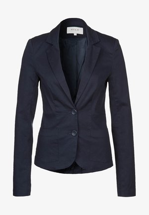 Blazer da donna blu navy scuro con due bottoni, rever a incavo e tasche applicate frontali, mostrato su sfondo bianco.