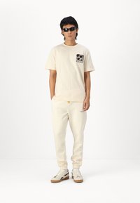 Only & Sons ONSRILEY PANTS  - Treningo apatinė dalis - antique white