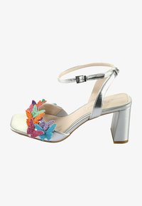 Pantoletten Buffalo Noa Glam Slide 1602147 Schwarz Pantoletten Buffalo Noa Glam Slide 1602147 Schwarz