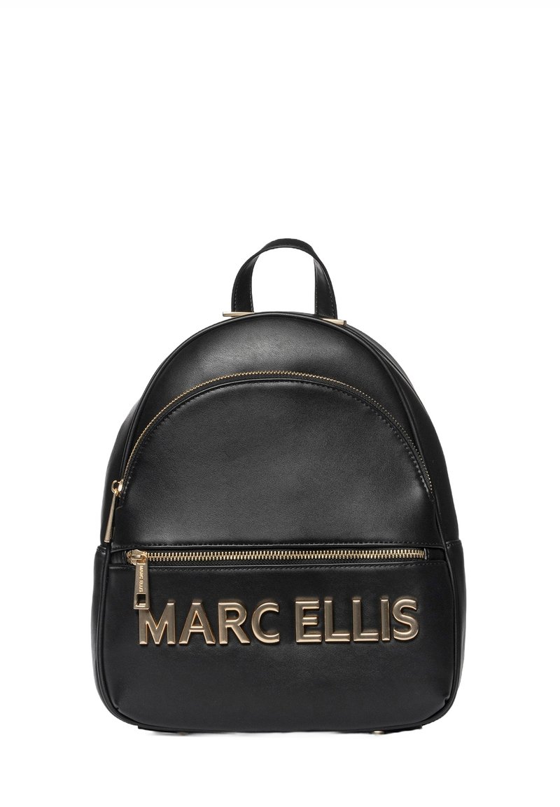 Sac à dos en cuir noir de forme arrondie, avec une poche zippée à l'avant et une inscription dorée en relief "MARC ELLIS". Texture lisse et design minimaliste.