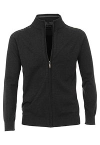 Cárdigan de cierre con cremallera en color gris oscuro, con un cuello alto, puños y dobladillo acanalados. Textura de punto suave, con una cremallera plateada y un branding mínimo.