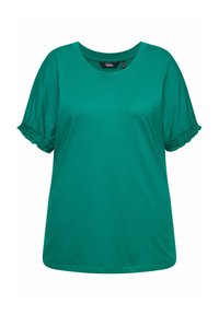 T-shirt verde a maniche corte realizzato in tessuto morbido, con colletto rotondo e dettagli arricciati ai bordi delle maniche.