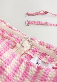 REGULAR FIT - BANDEAU  - Dnevna haljina - pink check