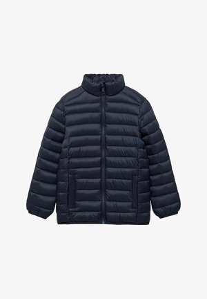 Mornarska puhovka z visokim ovratnikom, zadrgo in dvema stranskima žepoma. Ima kviltane, oblazinjene dele za izolacijo.