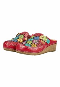 Sabots compensés rouges avec découpes florales multicolores, coutures blanches décoratives et brides réglables à boucle sur semelles en liège.