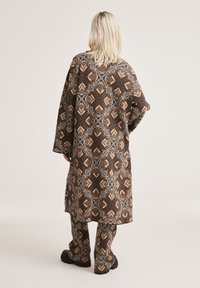 Odd Molly ELAINE - Vest - sable brown