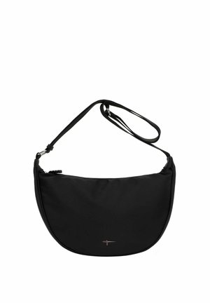Musta, puolikuun muotoinen olkalaukku, jossa säädettävä hihna ja pieni metallinen logo etukeskellä.