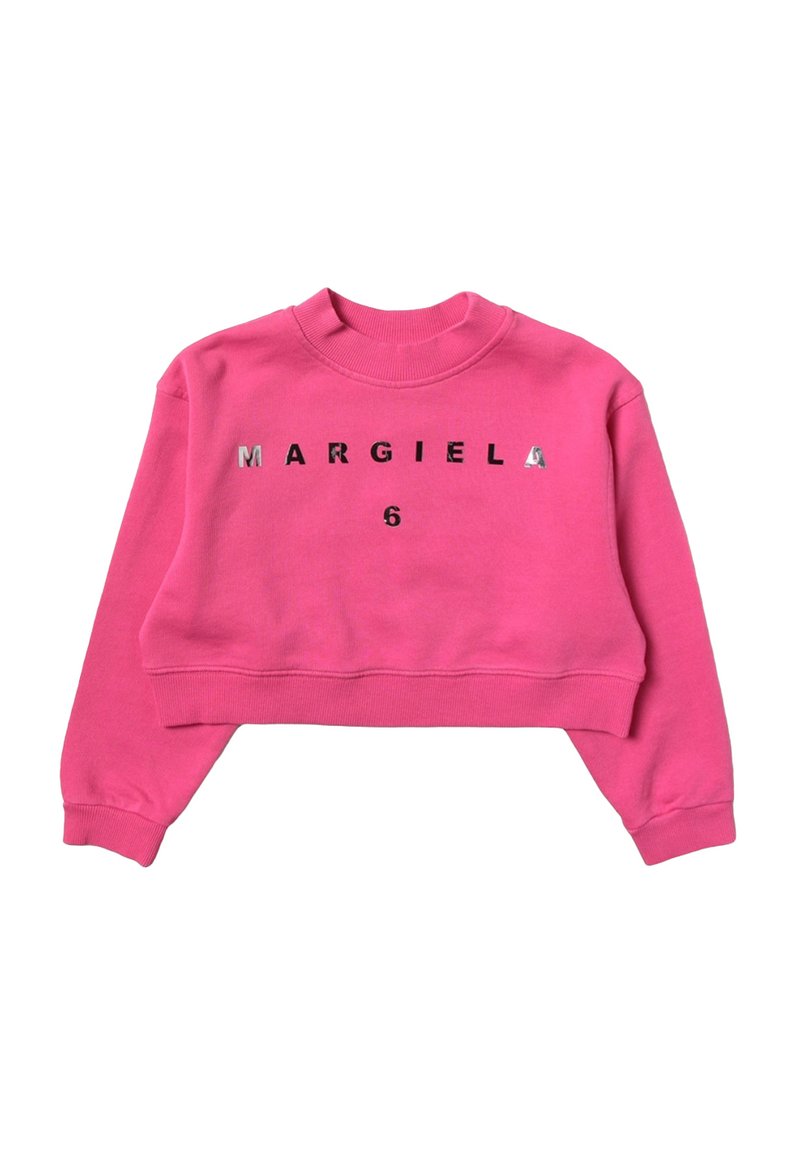 Felpa corta rosa realizzata in morbido tessuto, con lettere nere "MARGIELA 6" sul davanti, dotata di polsini e colletto a costine.