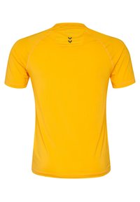 Kurzärmliges Sportshirt in leuchtendem Gelb, aus glattem Stoff mit flachen Nähten. Verfügt über ein dezentes Logo und ein Belüftungsdesign auf der Rückseite.