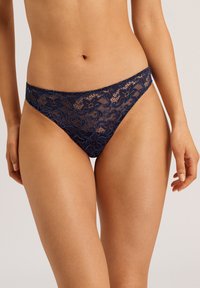 Hanro MOMENTS - String - deep navy