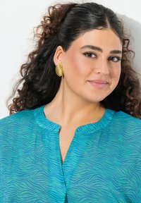 Ulla Popken SUMMERTIME ZEBRA PRINT SHORT SLEEVE - Blůza - deep aqua