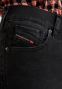 Diesel Vaqueros pitillo - grey denim