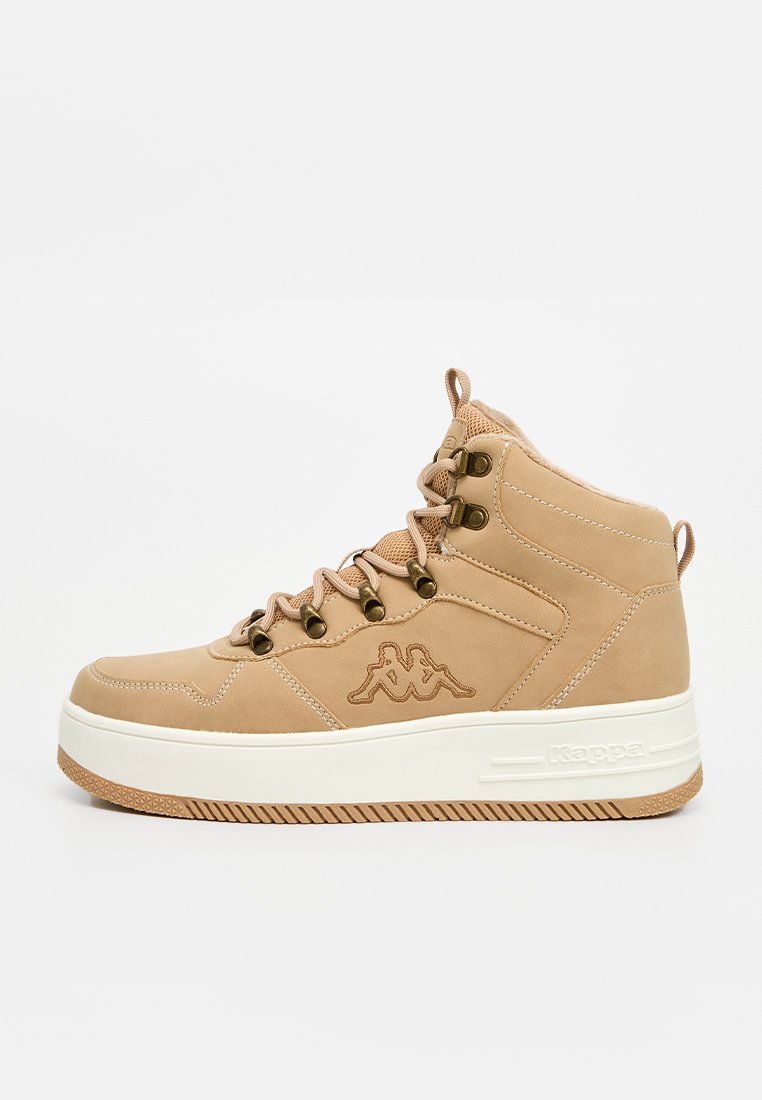 Sneaker high