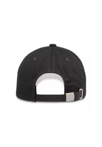 Casquette en coton noir avec une visière courbée, dotée d'une sangle en cuir ajustable et de quincailleries métalliques à l'arrière. Tissu texturé avec détails de coutures.