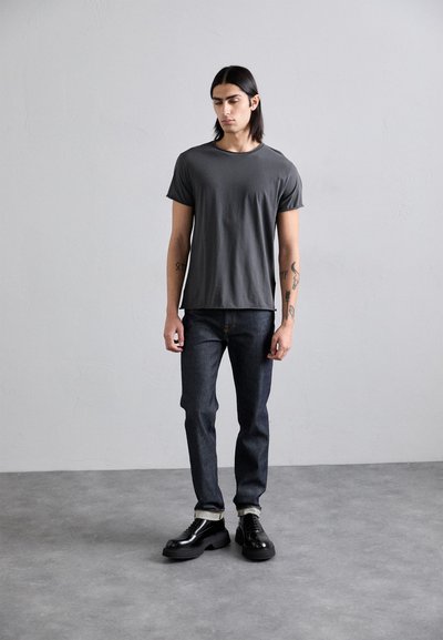 Filippa K ROLL NECK TEE - Základné tričko - charcoal