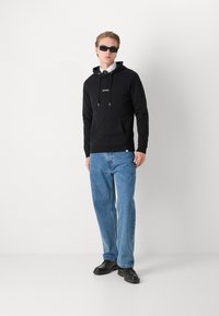 Les Deux LENS HOODIE - Jersey con capucha - black/white