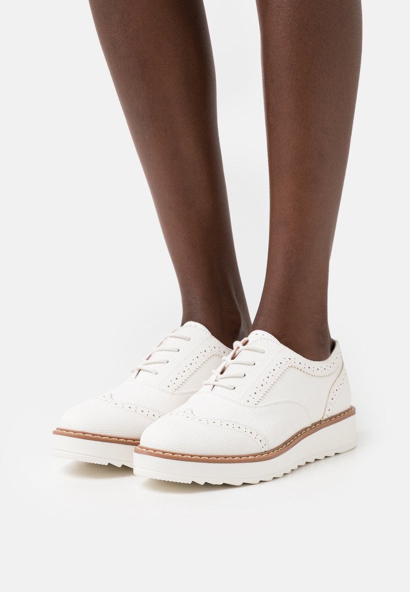 Anna Field Wide Fit Derbies - white