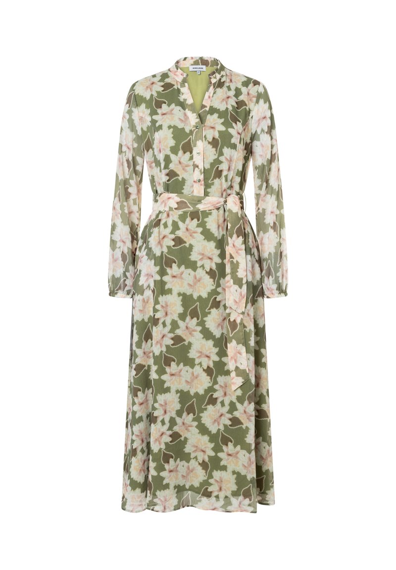 Floral Maxi-Kleid in olivgrün mit rosa und weißen Blumenmustern. Es hat einen Kragen, lange Ärmel, eine Knopfleiste und einen passenden Gürtel.