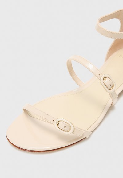 Alexandre Birman POPPY - Sandales - shell