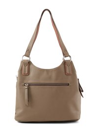 Beige Kunstleder-Handtasche mit geschwungener Form, doppelten braunen Trägern, einer vorderen Reißverschlusstasche und silbernen Hardware-Details. Glatte Textur.