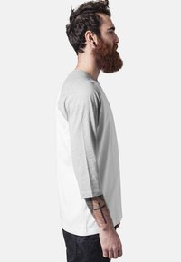 Urban Classics CONTRAST 3/4 SLEEVE RAGLAN - Top dugih rukava - wht/gry