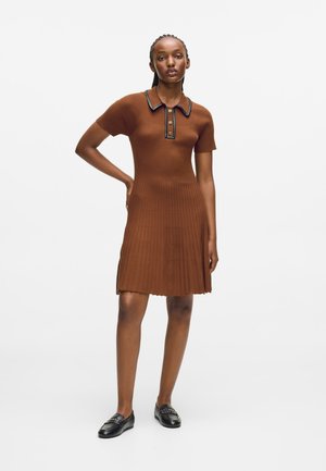 CONTRAST DETAIL - Kotelomekko - friar brown