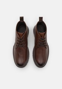 Zign Μποτάκια με κορδόνια - dark brown