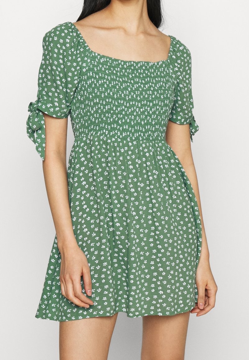 American Eagle Vapaa-ajan mekko - green