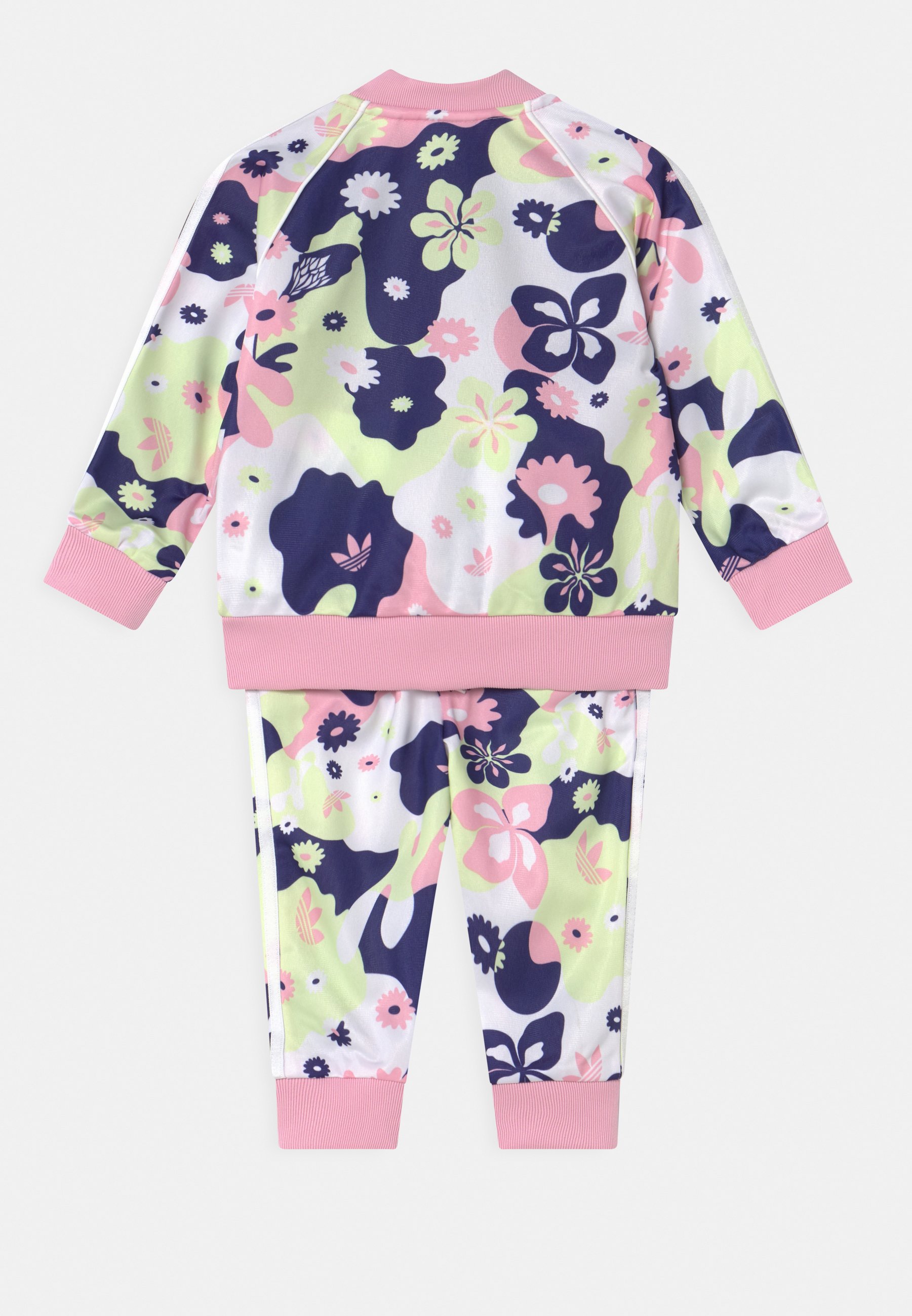 adidas women's sleeping beauty triple platform