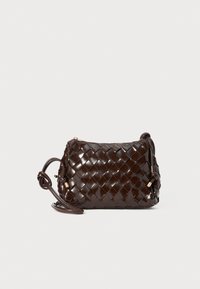 GEORGIA - Cross body bag - chocolat