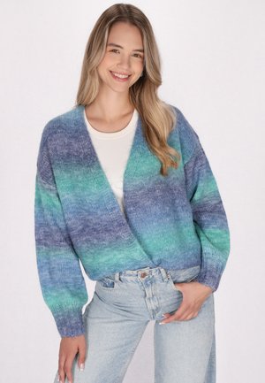Mehrfarbiger Cardigan aus weichem, texturiertem Garn; verfügt über einen blauen, türkisfarbenen und grünen Farbverlauf, einen tiefen V-Ausschnitt und eine lockere Passform mit langen Ärmeln.