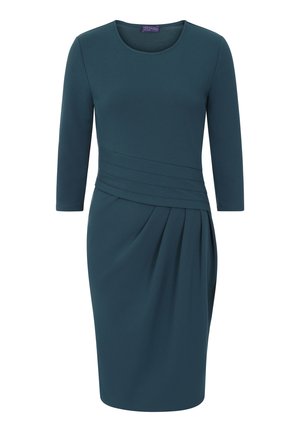 Teal-farbenes, tailliertes Kleid mit dreiviertelärmeln, Rundhalsausschnitt, plissierten Details und horizontalen Drapierungen an der Taille. Aus glattem Stoff gefertigt.
