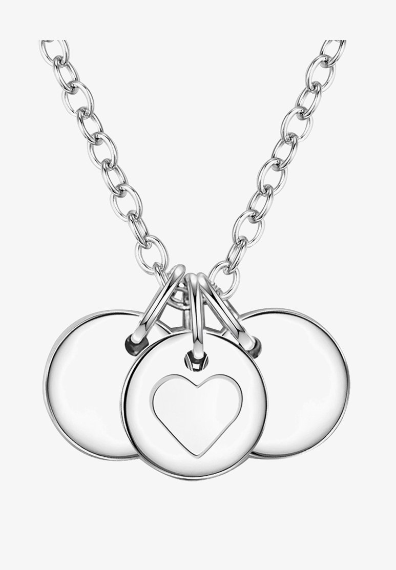 Sølvfarvet sterling sølv halskæde med tre runde vedhæng, to enkle og én med en hjerteformet udskæring, fastgjort med sammenkoblede dele.