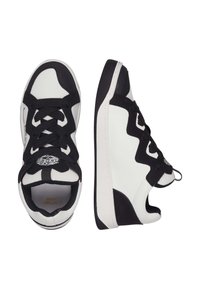 Ed Hardy LASERFLIP LOW LOGO - Skateskor - white black