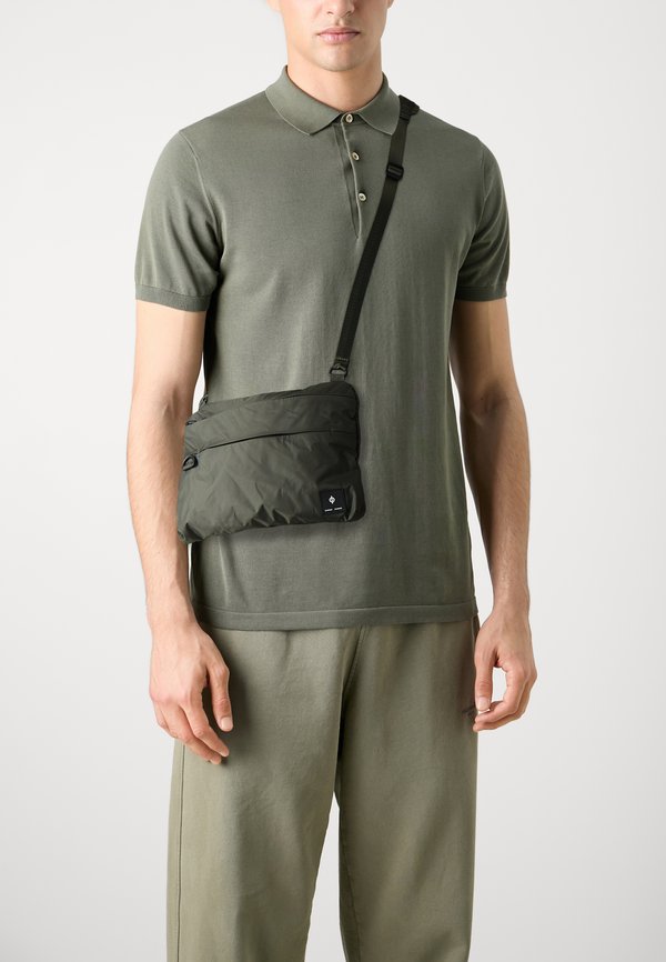 SALUIS CROSSBODY BAG  - Cross body bag - forest night