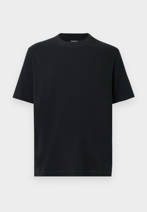 Zwart T-shirt met korte mouwen en een ronde hals, gemaakt van zacht katoen. Eenvoudig ontwerp zonder patronen of versieringen.