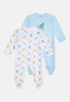 Zwei Babybodysuits: einer hellblau mit einem Raketenmotiv und der andere weiß mit bunten Raketen- und Planetenmuster. Aus weichem Baumwollmaterial.