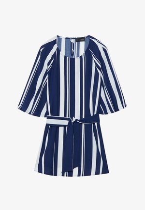 Vestido listrado em azul-marinho e branco com mangas curtas e soltas, decote redondo e cinto amarrado na cintura. Tecido suave e leve, design casual.