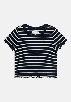 Maglietta a maniche corte per bambini con strisce blu navy e bianche, collo rotondo, bordi arricciati e piccolo logo sul petto.