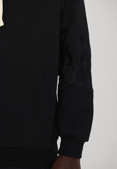 Vision of Super HOODIE WITH FLAMES - Hættetrøje - black