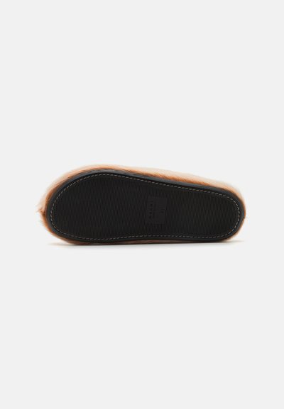Marni FUSSBETT SABOT - Tofflor & inneskor - winter wheat