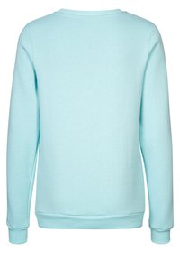 Ljusblå långärmad crewneck-tröja sedd bakifrån, med ribbad mudd och nederkant.