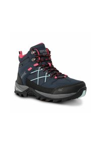 Botte de randonnée bleu foncé et rose avec semelle noire, panneaux en mesh, devant à lacets et logo de la marque sur le côté et la languette.