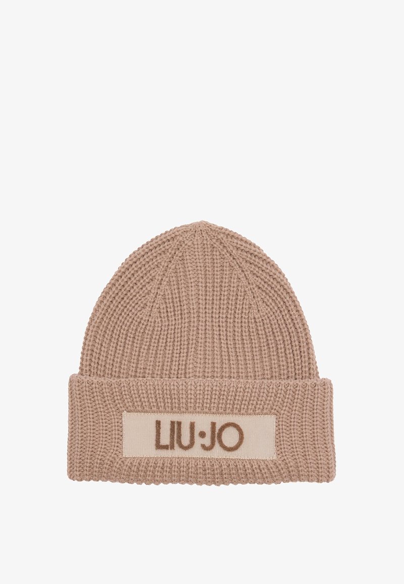 Knitted beige beanie with a folded cuff, featuring a fabric patch with "LIU·JO" logo in brown. Textured material, warm design.