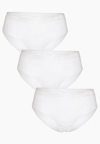 Tre paia di mutandine in cotone bianco con pizzo lungo il punto vita. Il tessuto è liscio e presenta un leggero luccichio.