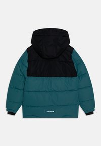 Giacca puffa con cappuccio in teal e nero, dotata di un design trapuntato, polsini a coste e dettaglio del logo sul davanti.